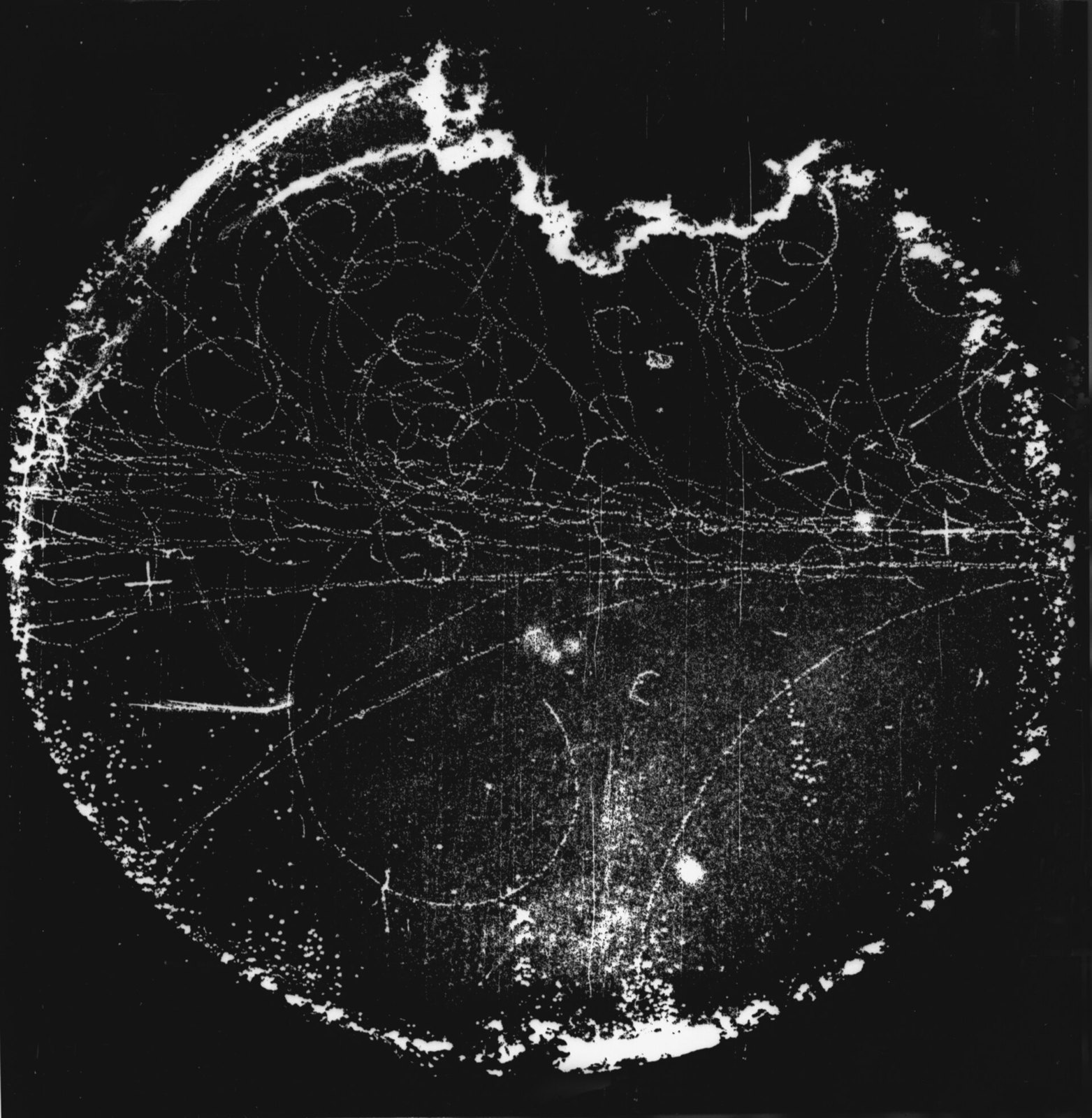 Synchrotron background test in 4-inch bubble chamber. Photograph taken July 27, 1955. Bubble Chamber-27 - DPLA - b6d5a3ec40b03d8ae7481eb9912553ff